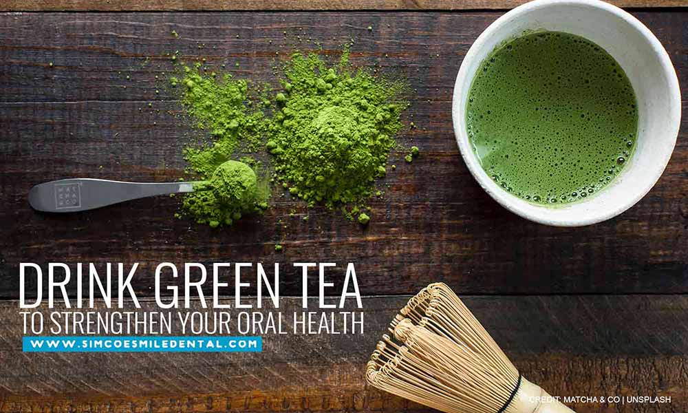 Drink green tea to strengthen your oral health